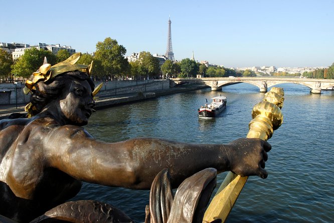Paris Highlights Immersive Coach Tour - Who This Tour Suits (and Who Should Skip It)