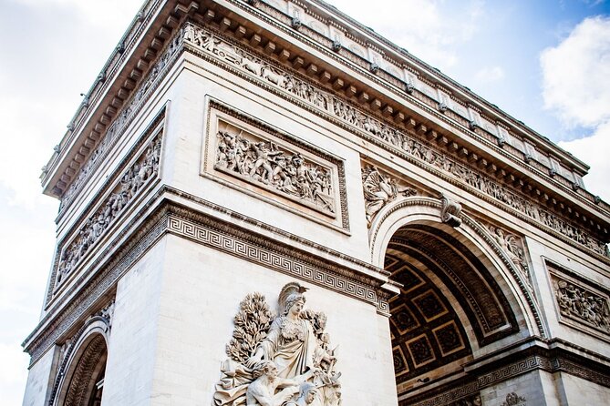 Paris Highlights Private Sightseeing Car Tour - Why this Paris highlights route works fast