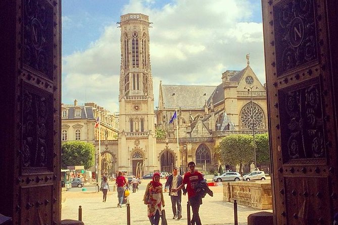 Paris Highlights Tour: The Best of the City Heart in 3 Hours - A 3-hour Paris Highlights walk with a small-group vibe