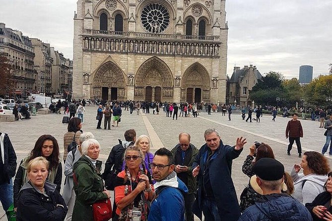 Paris Highlights Tour: The Best of the City Heart in 3 Hours - Napoleon III’s love story and the surprises people remember