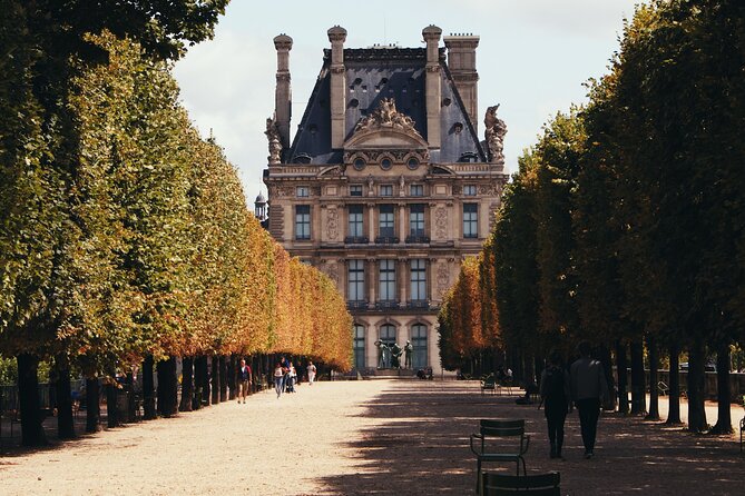 Paris Highlights with an LGBTQ Perspective Private Tour - Hôtel de Ville finish: repression stories before the Revolution