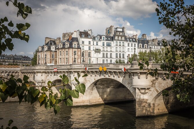 Paris History Walk: Medieval Marais, Notre Dame Islands & Stories - The medieval Marais stops: Hôtel de Sens, Maison Faust, and the Philippe Auguste Wall
