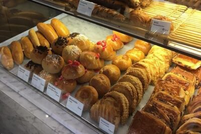 Paris Ile-de-la-Cité Walking Tour: Max 6 People Group or Private - Meeting at Henri IV: setting yourself up for an easy first hour