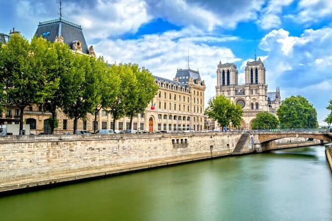 Paris Ile-de-la-Cité Walking Tour: Max 6 People Group or Private - Ending at Pont Marie and the Marais: don’t waste the momentum