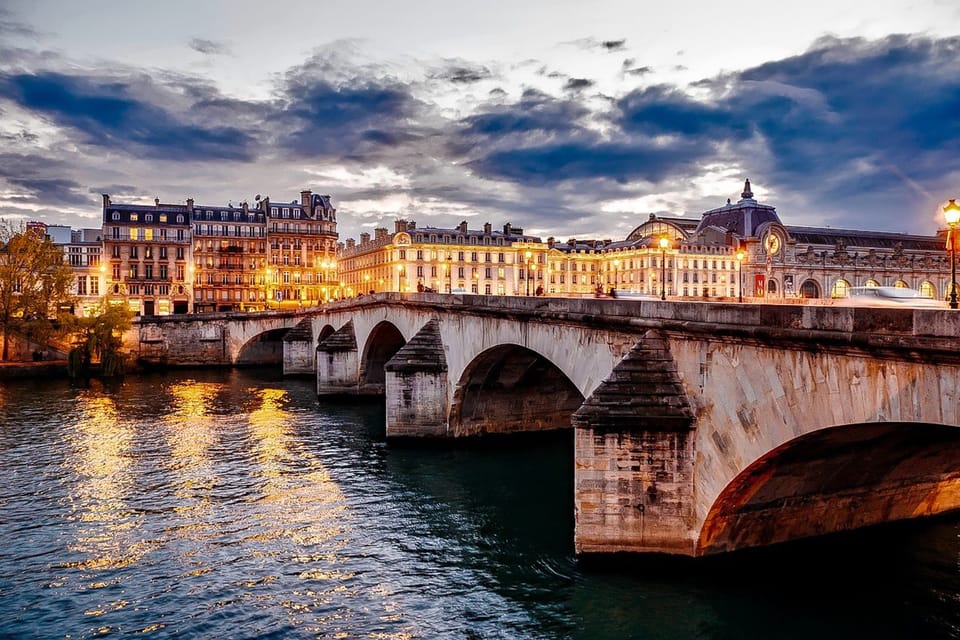 Paris: Illuminated Walking Tour - Who should book this illuminated walking tour