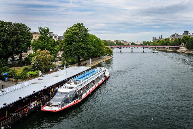 Paris in a Day VIP and Private Tour with Pick-Up and Drop-Off - A 6.5-hour VIP day that actually fits real schedules
