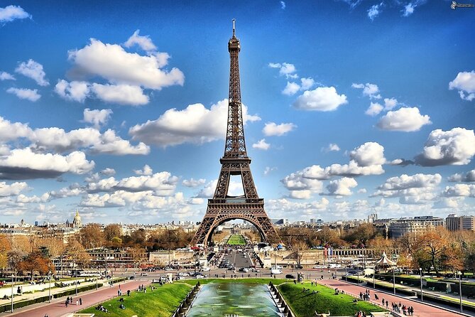 Paris in a Day VIP and Private Tour with Pick-Up and Drop-Off - Île de la Cité and Notre-Dame: time to breathe, then go underground