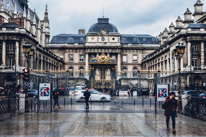 Paris in a Day VIP and Private Tour with Pick-Up and Drop-Off - Guide style: names like Paula, Katie, and Sania show up for a reason