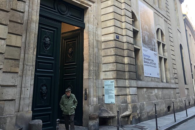 Paris Jewish Quarter Marais Smartphone GPSAPP Audio Walking Tour - Stop-by-stop: from Holocaust memorial to Anne Frank Garden