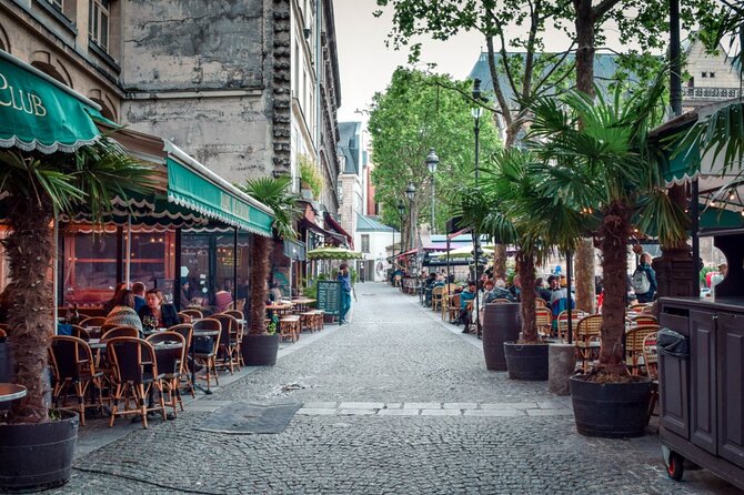 Paris La Marais District Guided Walking Tour - Stop 1: Hotel de Ville and the Revolutionary Planning Story