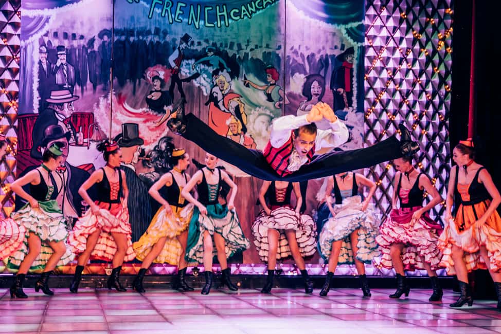 Paris: La Nouvelle Eve Cabaret Dinner Show - La Nouvelle Eve Cabaret in Montmartre: The Right Kind of Paris Night Out