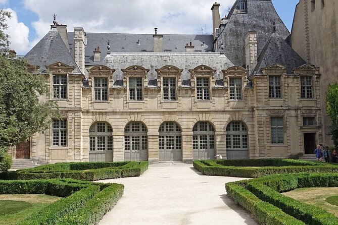 Paris Landmarks & Crepes - Marais highlights: Place des Vosges, Hôtel de Sully, and Hôtel de Sens