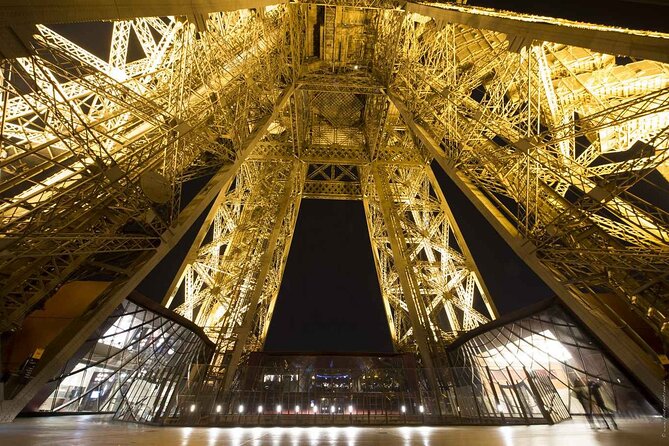 Paris Late Dinner at Eiffel Tower's Madame Brasserie Restaurant - Your Late 9:00 pm Timeline: From QR Code to City Lights
