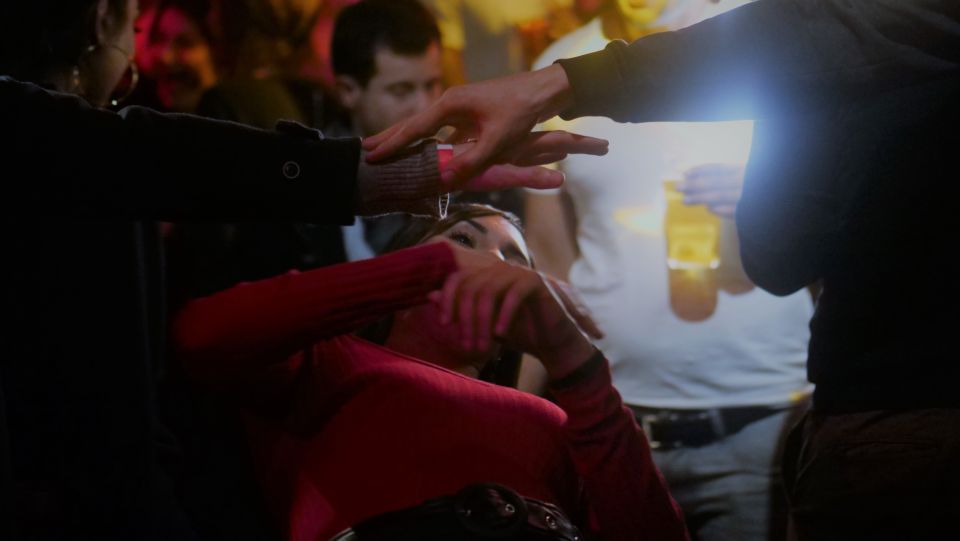 Paris: Latin Quarter Guided Pub Crawl to Bars and Clubs - RoadHouse meeting point and the 60-minute wait if you’re late