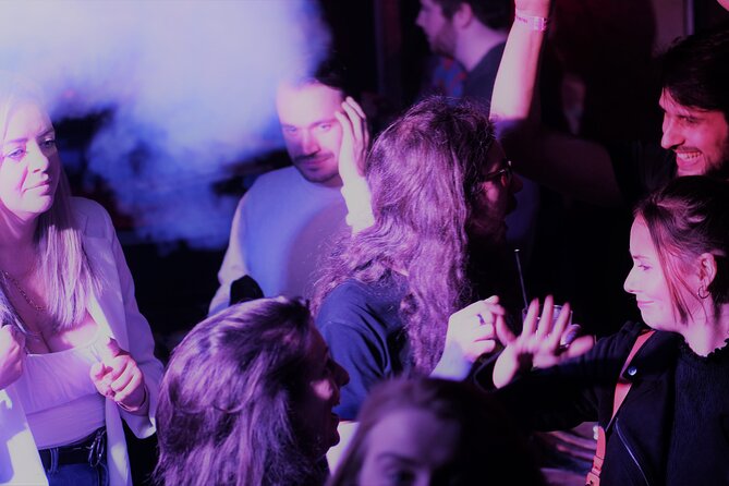 Paris Latin Quarter Pub Crawl Bars and Clubs - Meeting Point and Timing: How Not to Lose 10 Minutes in the Dark