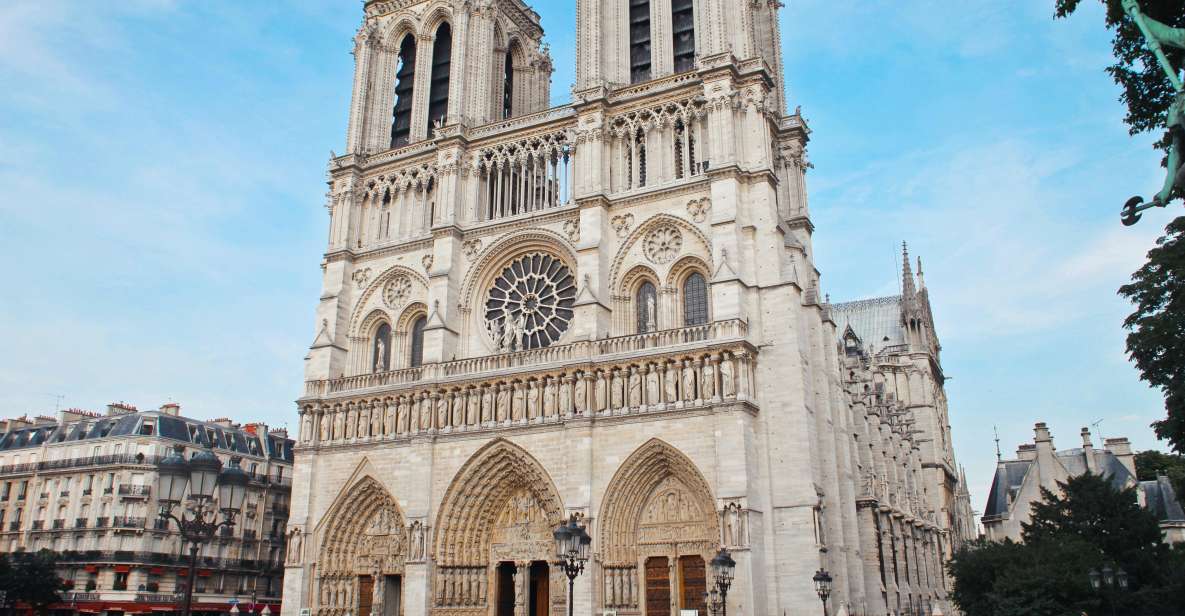 Paris: Latin Quarter Traditional Food Tour with Full Meal - Ending near Notre-Dame: why this finish is handy