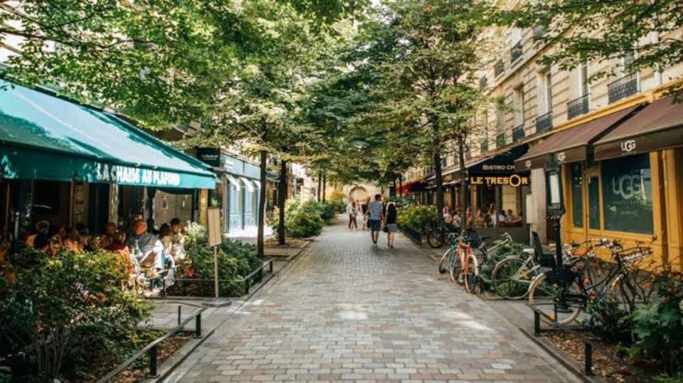 Paris: Le Marais District Guided Walking Tour - The meeting point and how to start calmly outside Quick
