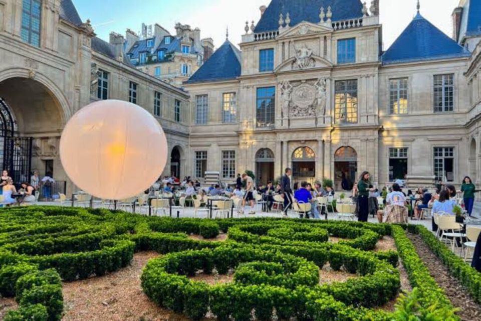 Paris: Le Marais District Guided Walking Tour - The guide quality: why this tour wins or stumbles