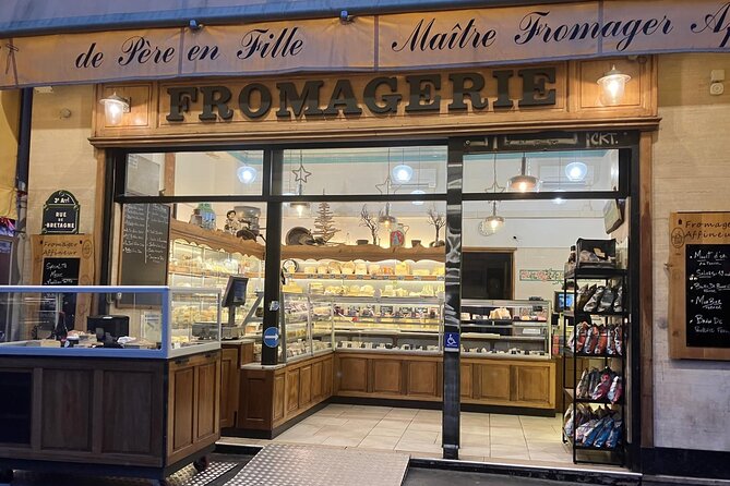 Paris Le Marais District Guided Walking Tour with Tastings - Breizh Café: the traditional French treat to close the loop