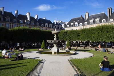 Paris Le Marais Walking Tour: Small Group Experience - Hôtel de Sens photo stop: the kind of Paris you don’t notice fast