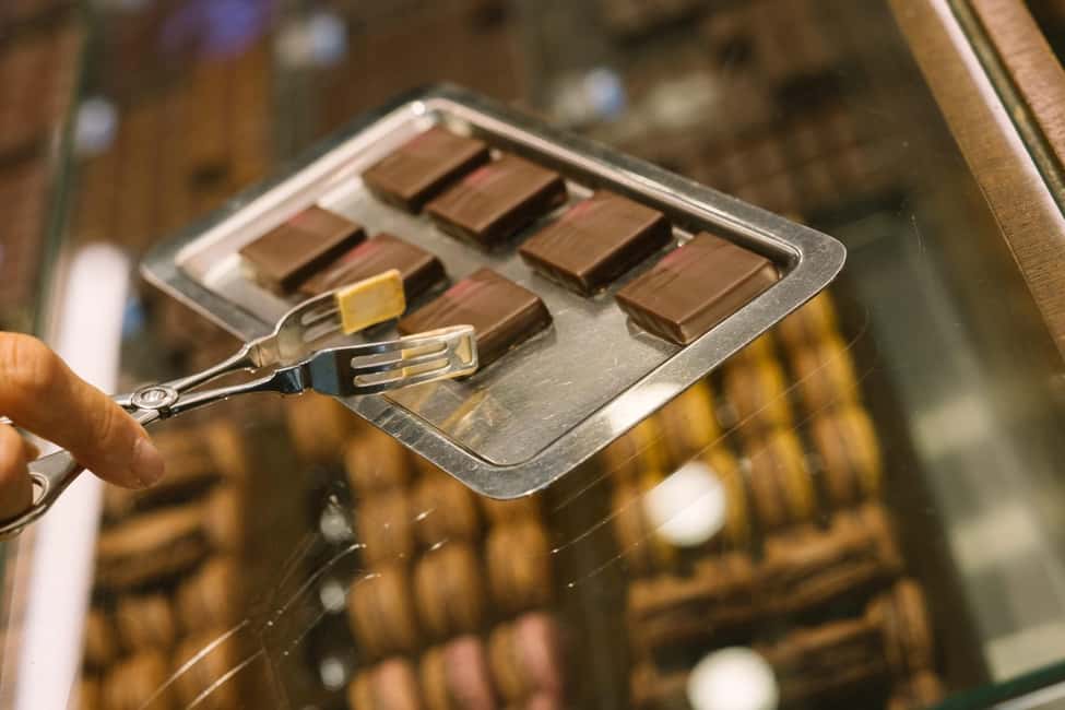 Paris: Left Bank Food & Wine Tour in the Latin Quarter - Wine cellar finale: pairings that tie the whole meal together