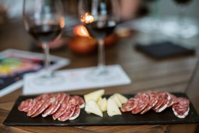 Paris: Left Bank Food & Wine Tour with Latin Quarter Market - Market Street Energy on Rue Mouffetard (No Museum-Wait Required)