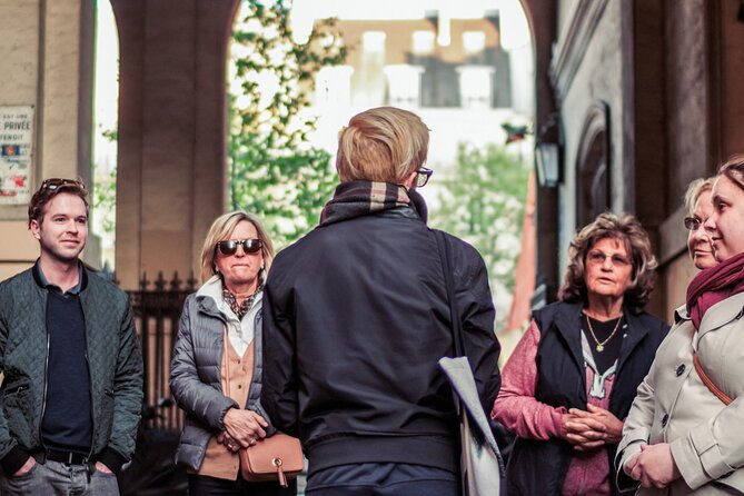 Paris: Left Bank Food & Wine Tour with Latin Quarter Market - Small Group Comfort: The Guide Makes the Difference