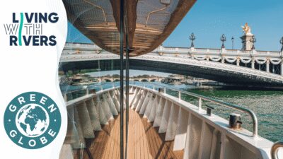 Paris: Live Guided Cruise with Crepe and Soft Drink - Finding the dock by the Eiffel Tower: Port de Suffren area logistics