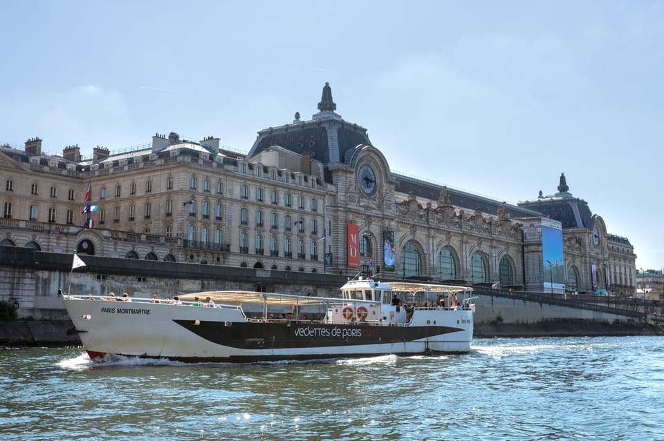 Paris: Live Guided Cruise with Crepe and Soft Drink - Bridges and palace-front views: the Pont de Bir-Haikem moment