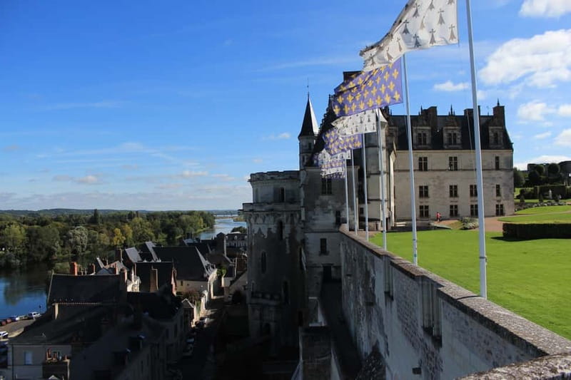 Paris: Loire Valley Castles Tour with Wine Tasting - Price and value: is $318 per person a fair deal?