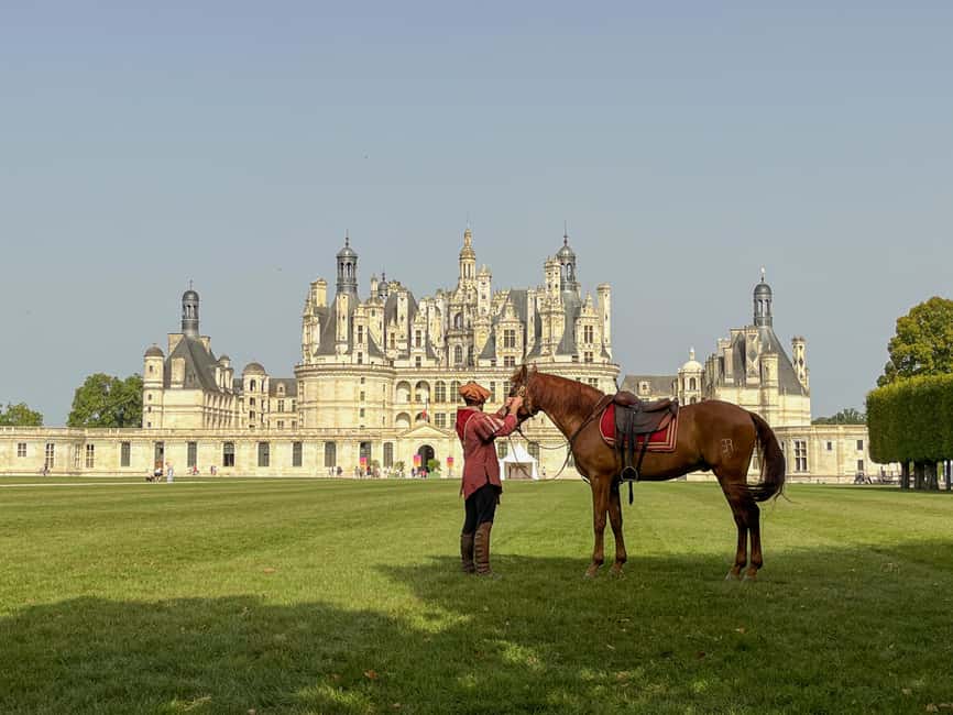 Paris: Loire Valley Castles Tour with Wine Tasting - Chateau de Chenonceau: the stop that sets the mood