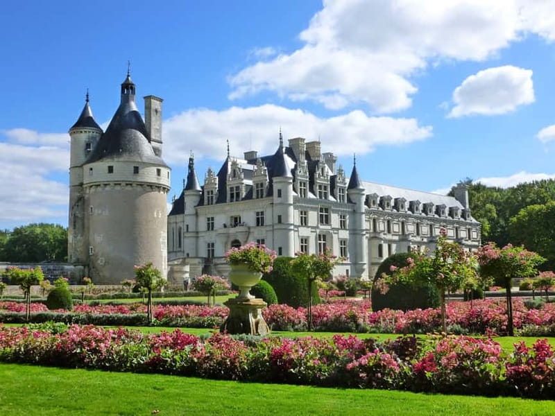 Paris: Loire Valley Castles Tour with Wine Tasting - What the audio guide adds (and how to use it)
