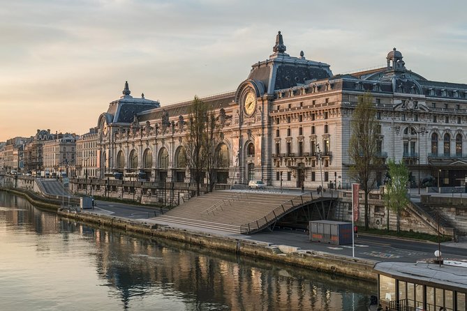Paris Louvre and Orsay Museums Masterpieces Private Day Tour - The Louvre in Two Hours: How Highlights Become a Real Viewing Plan