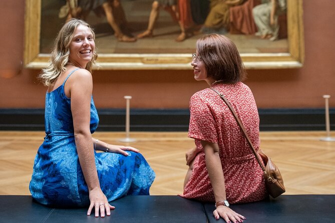 Paris Louvre Essentials Tour (Reserved Entry Included) - What you’ll actually see: Mona Lisa, major sculpture, and a few surprises