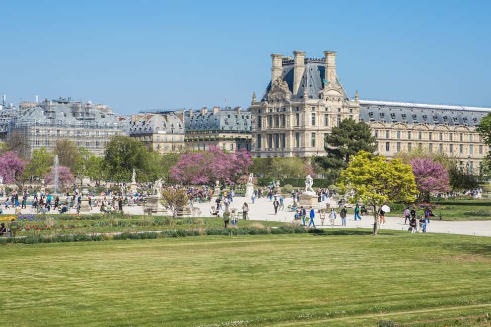 Paris: Louvre Museum Fast Entry and Hop-On Hop-Off Bus Tour - Timing, pace, and what this format really means for you