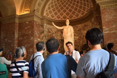 Paris Louvre Museum Private Guided Tour with Pre-Reserved Tickets - Starting under the Louvre Pyramid: timed entry and the easiest way in
