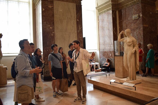 Paris Louvre Museum Private Guided Tour with Pre-Reserved Tickets - Logistics that can make or break your day