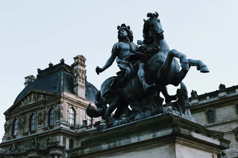 Paris: Louvre Must-See Tour with Reserved Entry Ticket - Who Should Book This Tour, and Who Might Skip It