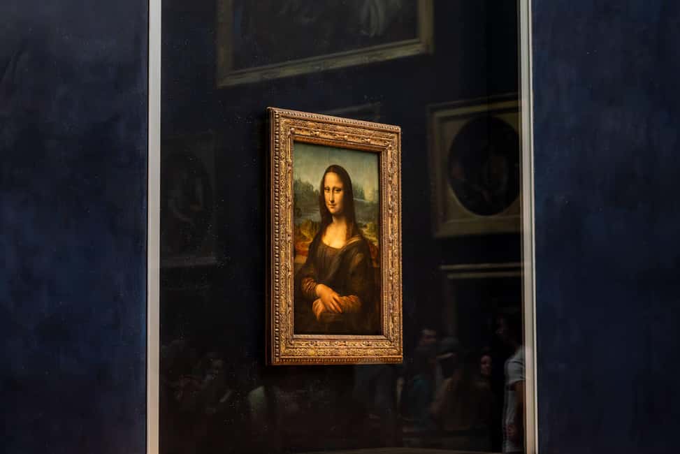 Paris: Louvre Must-See Tour with Reserved Entry Ticket - Group Size, Languages, and How the Tour Runs