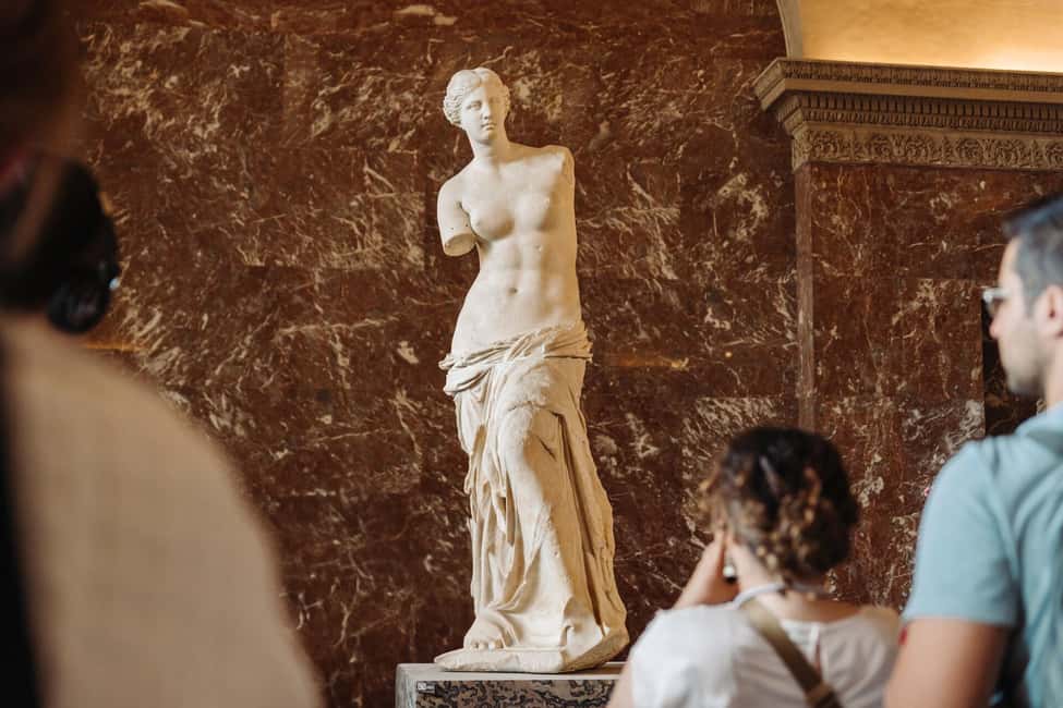 Paris: Louvre or Orsay, Eiffel Tower, City Walk & Cruise - Sainte-Chapelle and the Latin Quarter: the fast turn into old Paris