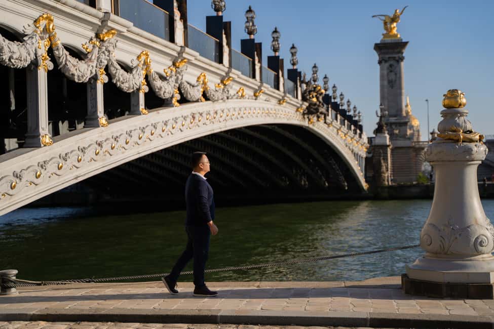 Paris: Louvre photoshoot or Seine bridges Eiffel Tower walk - Seine Bridge Moments: Pont Alexandre and the Eiffel View Setup