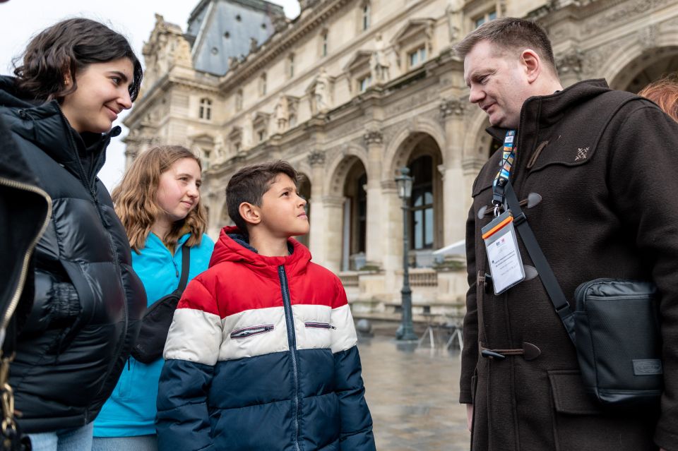 Paris: Louvre Private Family Tour for Kids + Reserved Entry - Why a private Louvre route works better with kids