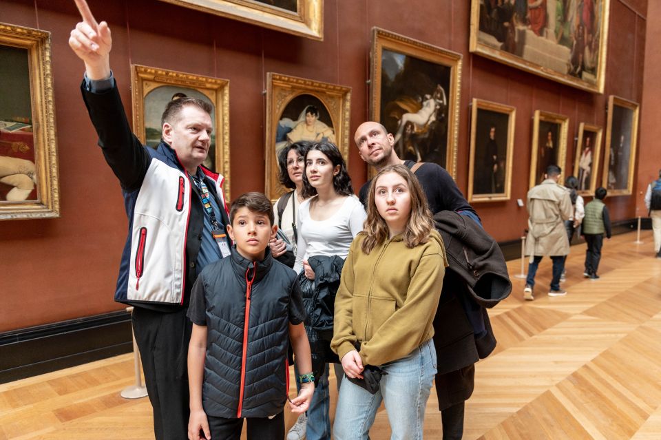 Paris: Louvre Private Family Tour for Kids + Reserved Entry - Stop-by-stop: the Louvre highlights your guide will focus on