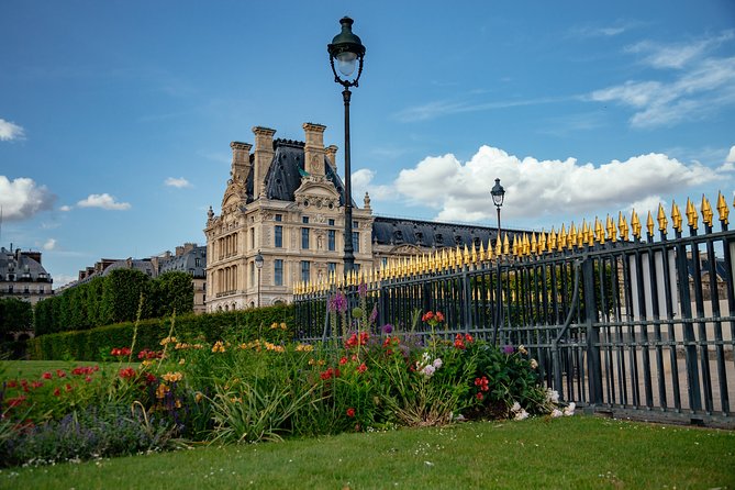 Paris Louvre PRIVATE TOUR with a Local Private Guide - Crowds, timing, and photo viewpoints: how the best guides save your day