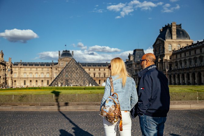 Paris Louvre PRIVATE TOUR with a Local Private Guide - The guided highlight route: Mona Lisa, Venus de Milo, Nike of Samothrace