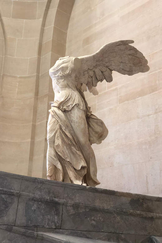 Paris Louvre : Private Treasure Hunt for Families or groups - How Guides Shape the Experience (Hugo and Lisa stand out)