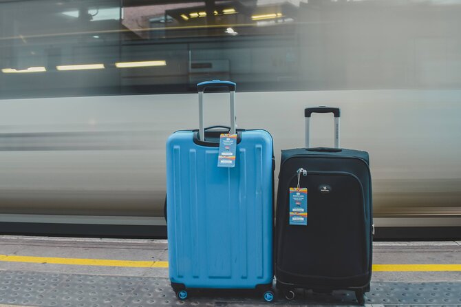 Paris: Luggage Storage close to Louvre Museum - Price and Value: $8.94 Can Be a Big Win