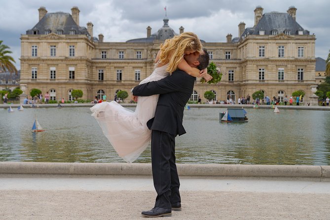 Paris Luxembourg Garden Wedding Vows Renewal Ceremony with Photo Shoot - The 1 Hour 20 Minutes Plan and Private Group Setup