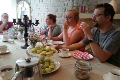 Paris: Macarons Class, Teatime and To-Go Box - What you do for the 2-hour hands-on macaron workshop