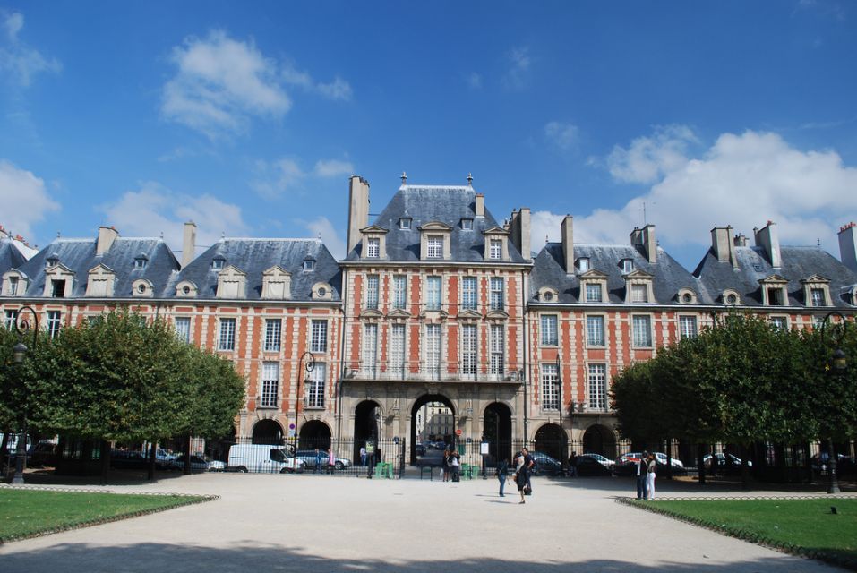 Paris Marais Quarter 2-Hour Private Walking Tour - Les Halles to Fontaine des Innocents: why the Marais began with water and commerce